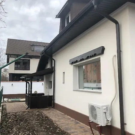 Iarca * בוקרשט